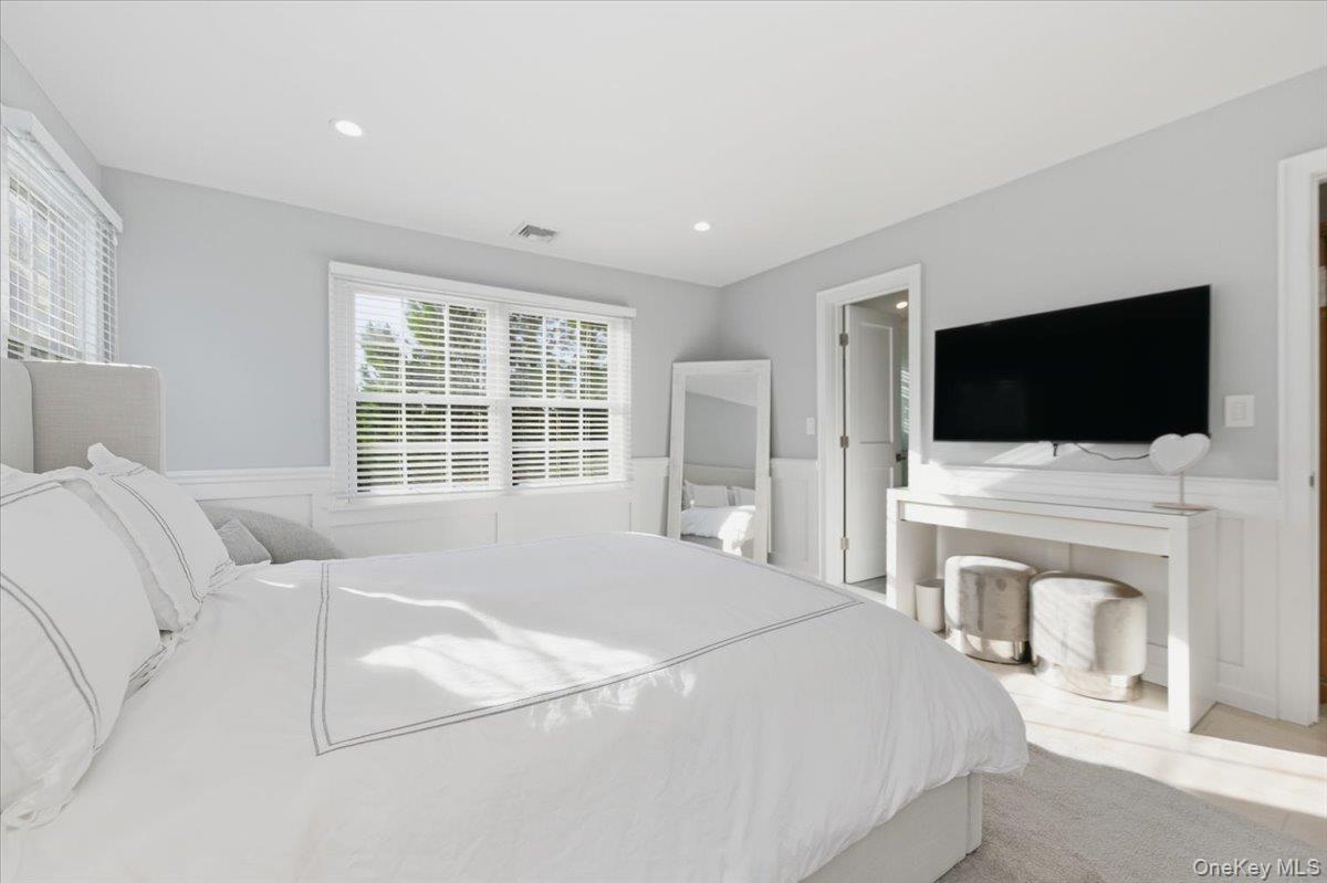 Atlantic Beach, New York 11509, United States, 6 Bedrooms Bedrooms, ,4 BathroomsBathrooms,Residential,Active,248380