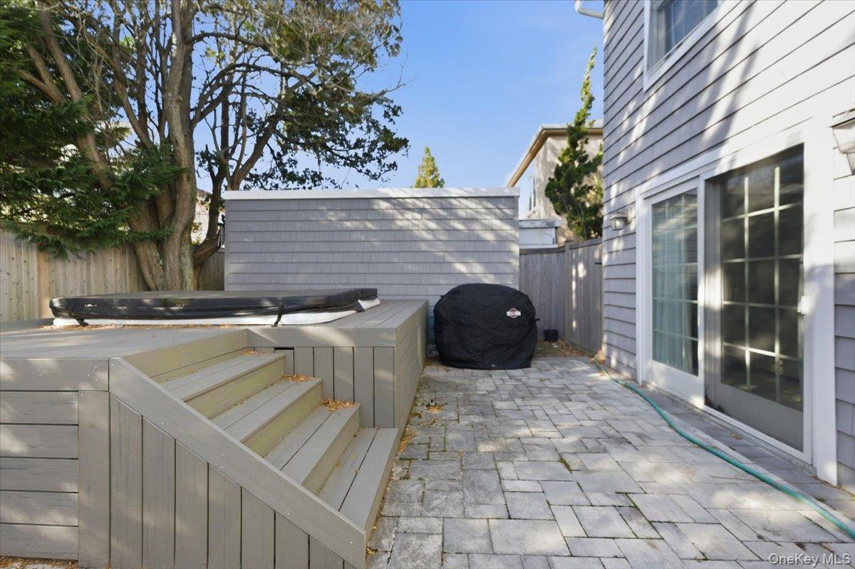 Atlantic Beach, New York 11509, United States, 6 Bedrooms Bedrooms, ,4 BathroomsBathrooms,Residential,Active,248380