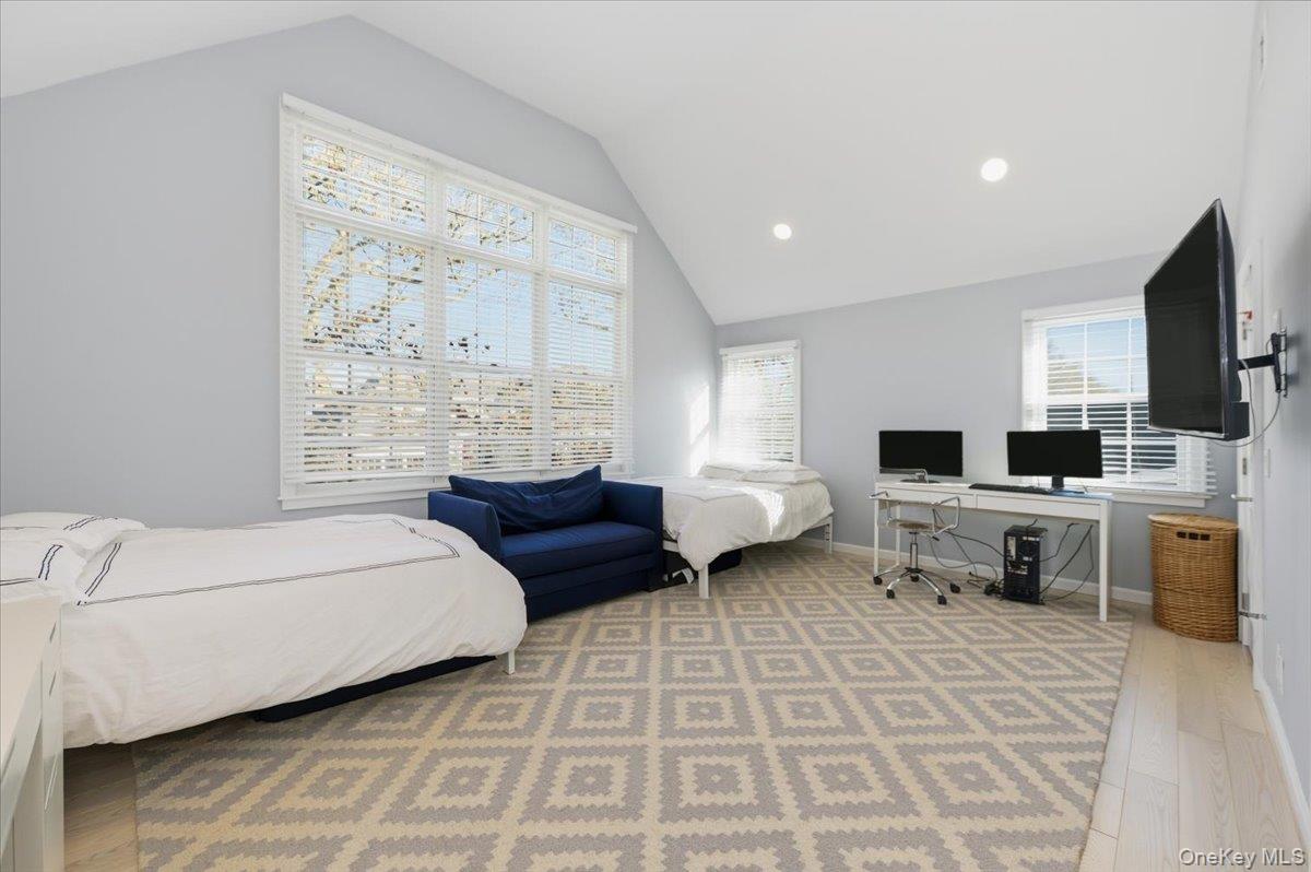 Atlantic Beach, New York 11509, United States, 6 Bedrooms Bedrooms, ,4 BathroomsBathrooms,Residential,Active,248380