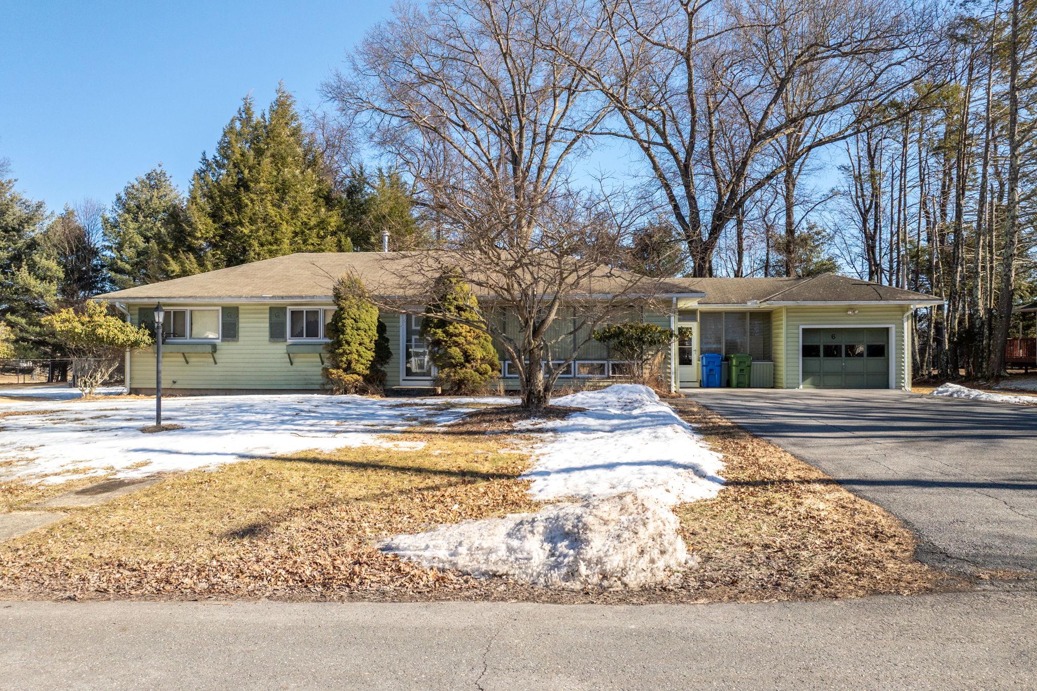 6 Thomas Jefferson Place, Middletown, New York image 1