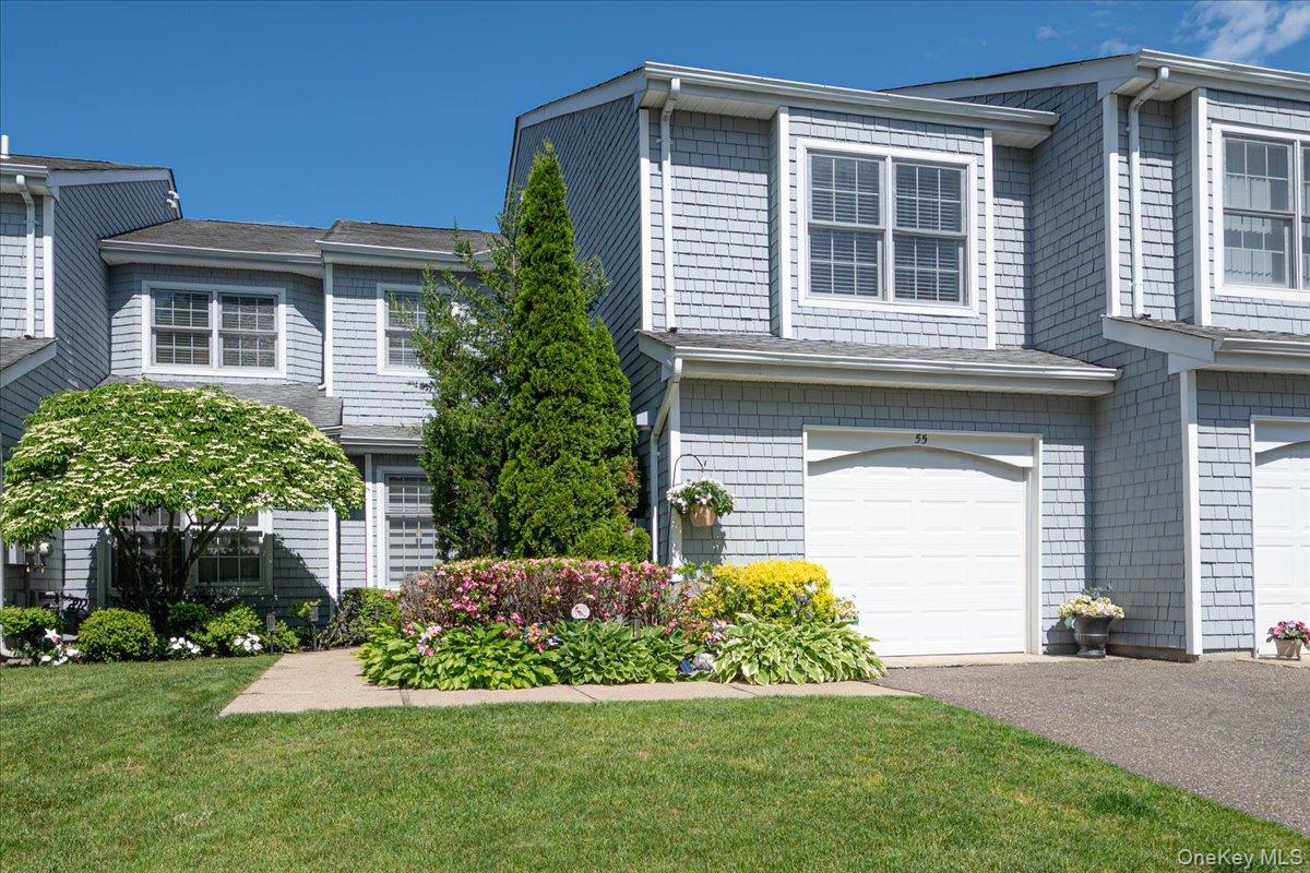 55 Lakebridge Drive S