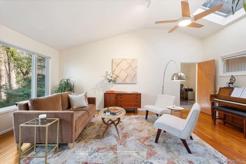 Tiny photo for 34 Western Drive, Ardsley, NY 10502 (MLS # 952656)