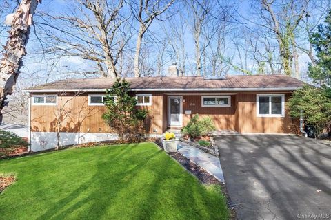 Photo for 34 Western Drive, Ardsley, NY 10502 (MLS # 952656)