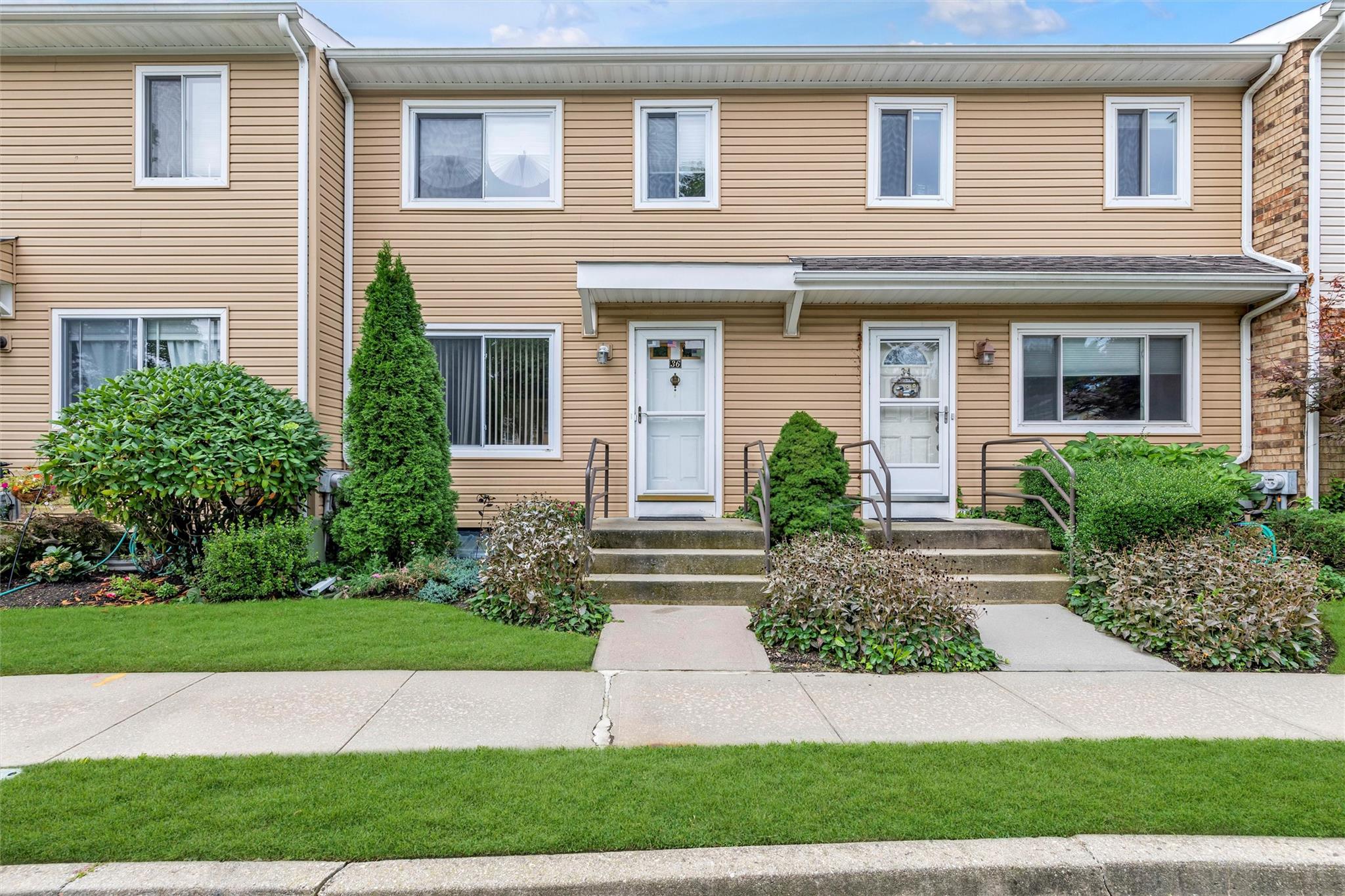 36 Town House Drive #36, Massapequa Park, New York image 1