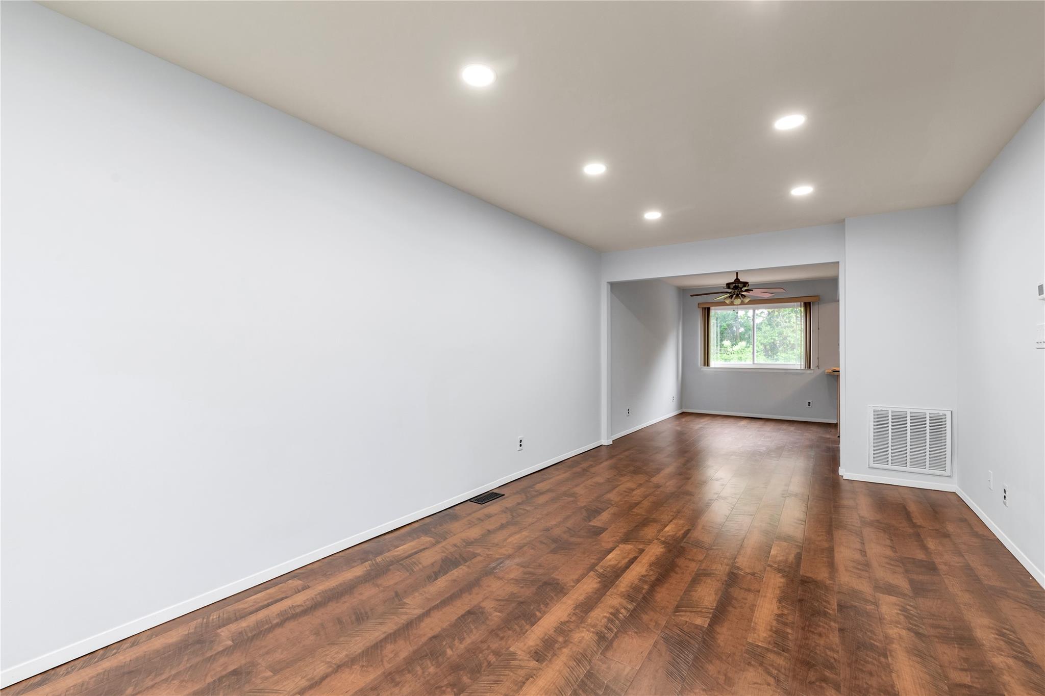 36 Town House Drive #36, Massapequa Park, New York image 3