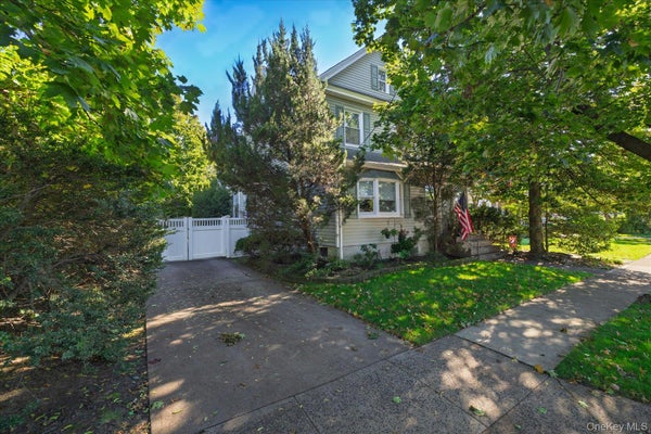 2887 STEVENS ST, OCEANSIDE, NY 11572 - Image 0b6feb5dc593fb0cd85863bebf5c17ec/4127888170