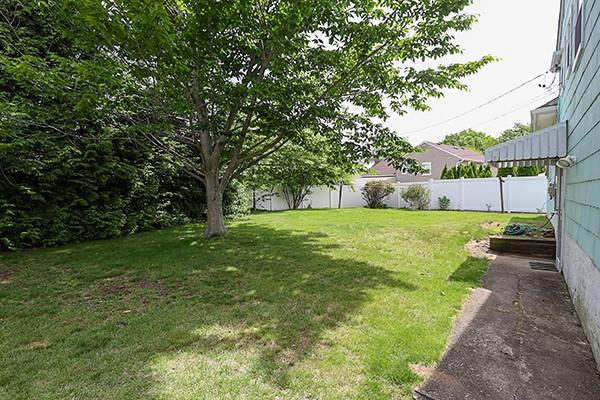 32 Pembroke Drive, Massapequa, New York image 21