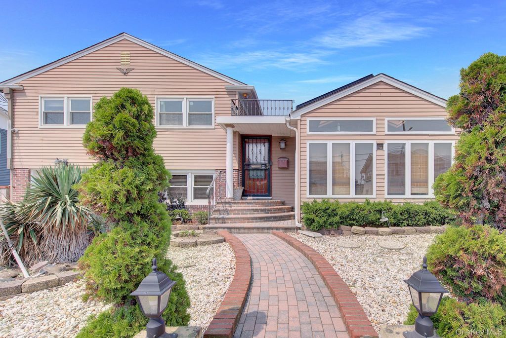 Photo of 24 Pinehurst Street, Lido Beach, NY 11561 (MLS # 1023744)