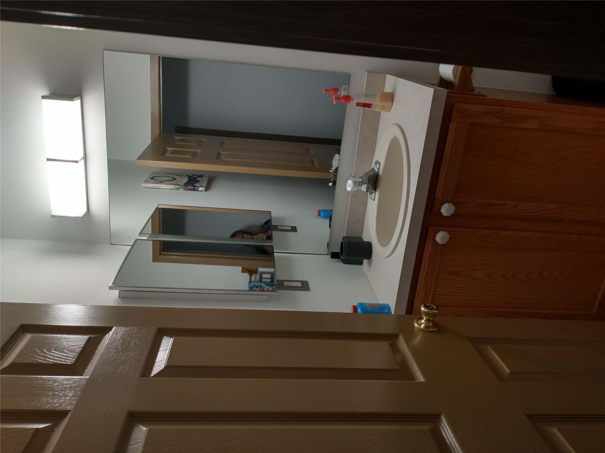 6 Susan Lane, Middle Island, New York image 25
