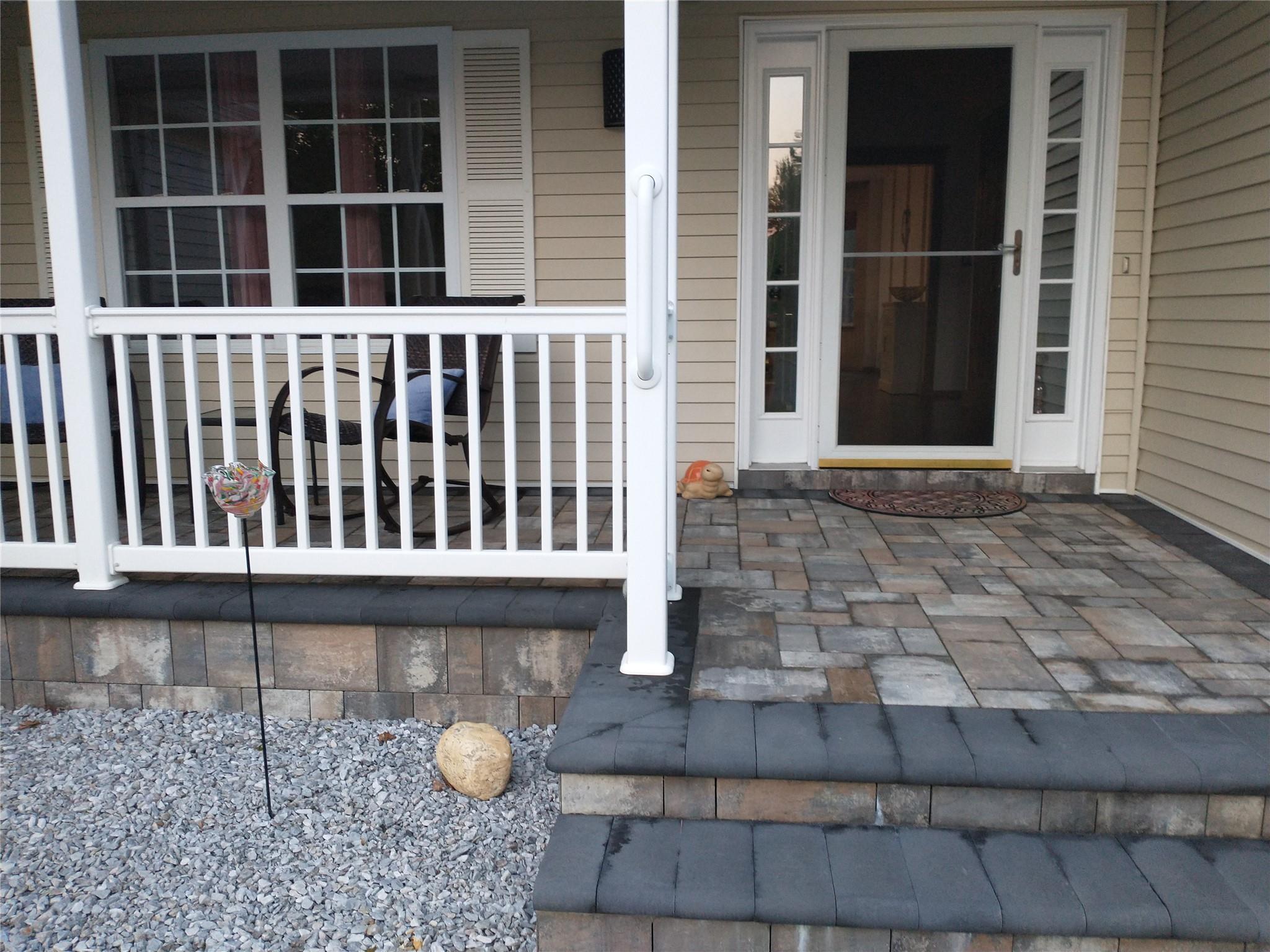 6 Susan Lane, Middle Island, New York image 3