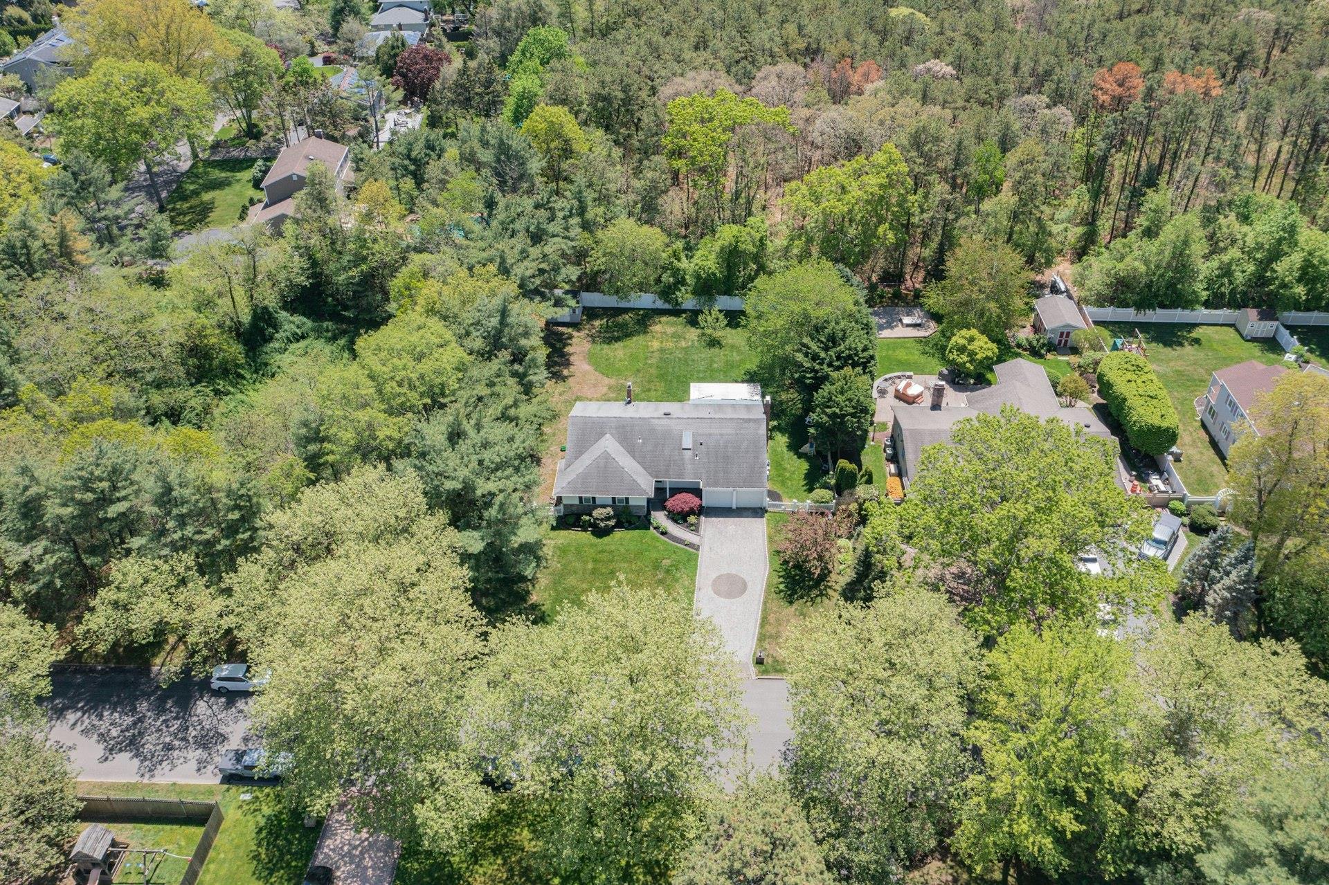 25 Gleason Drive, Dix Hills, New York image 44