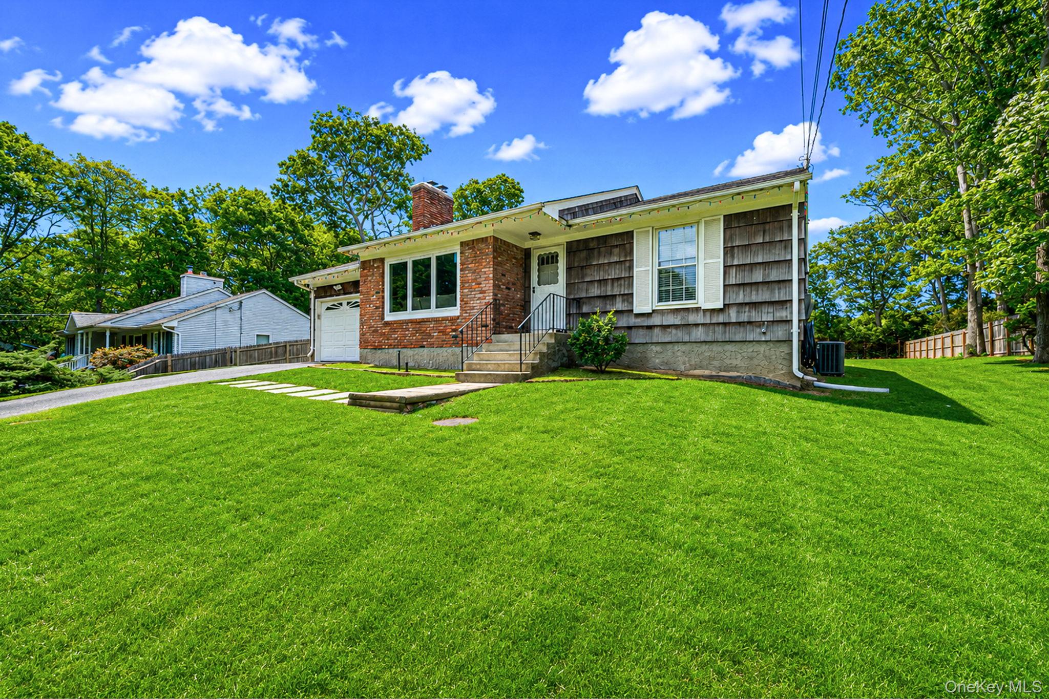 6 Rolling Woods Lane
