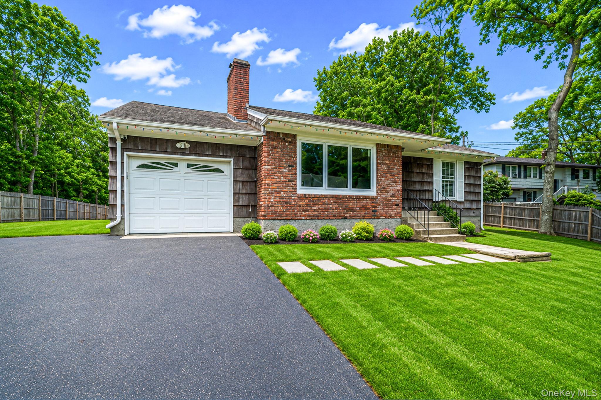6 Rolling Woods Lane