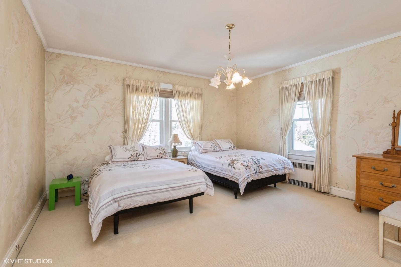 130 Hards Lane, Lawrence, New York image 33
