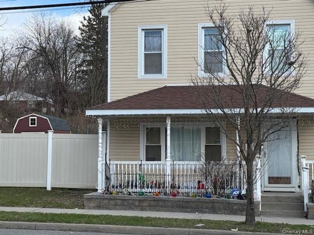 Photo of 216 Robinson Avenue, Newburgh, NY 12550 (MLS # 977828)