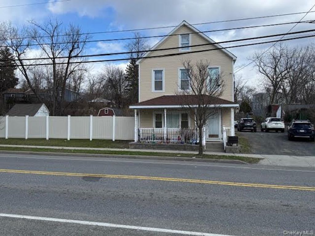 Photo of 216 Robinson Avenue, Newburgh, NY 12550 (MLS # 977828)
