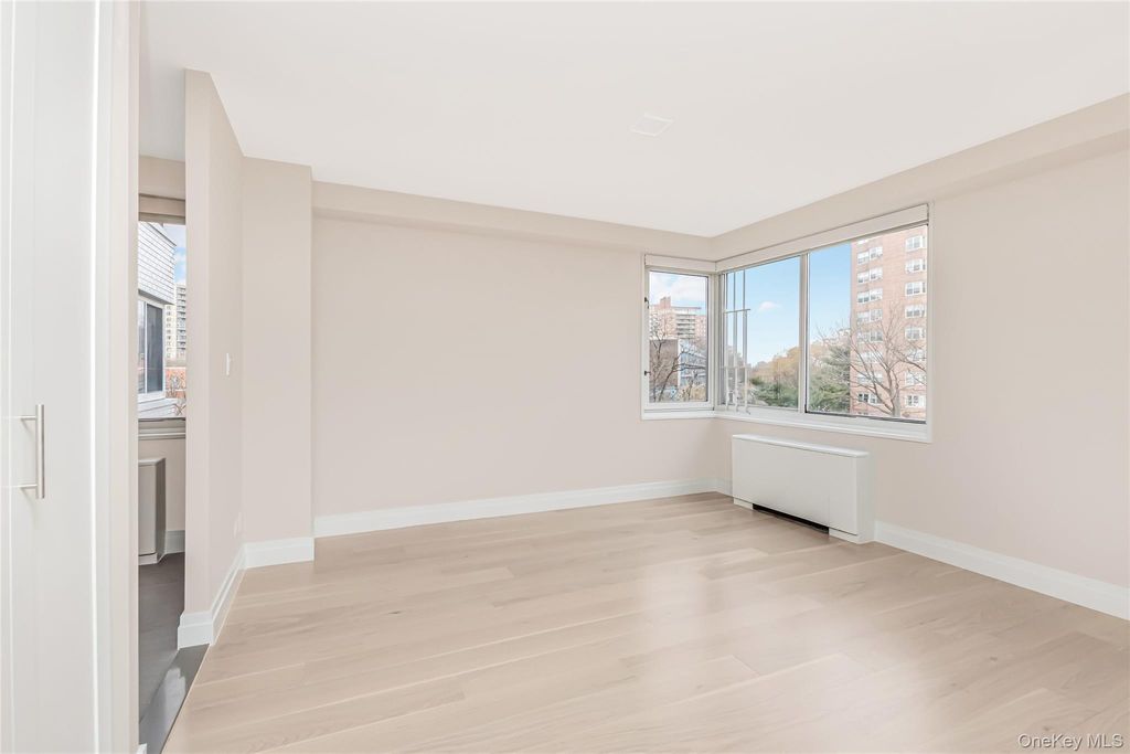 Photo of 3333 Henry Hudson Parkway #5S, Bronx, NY 10463 (MLS # 943662)