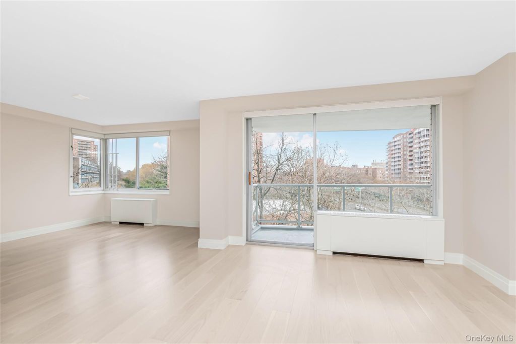Photo of 3333 Henry Hudson Parkway #5S, Bronx, NY 10463 (MLS # 943662)