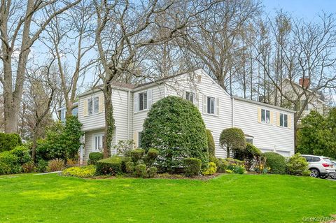 7 Robbins Lane Great Neck NY 11020