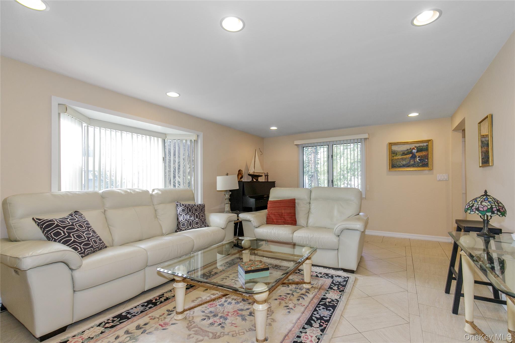 7 Robbins Lane