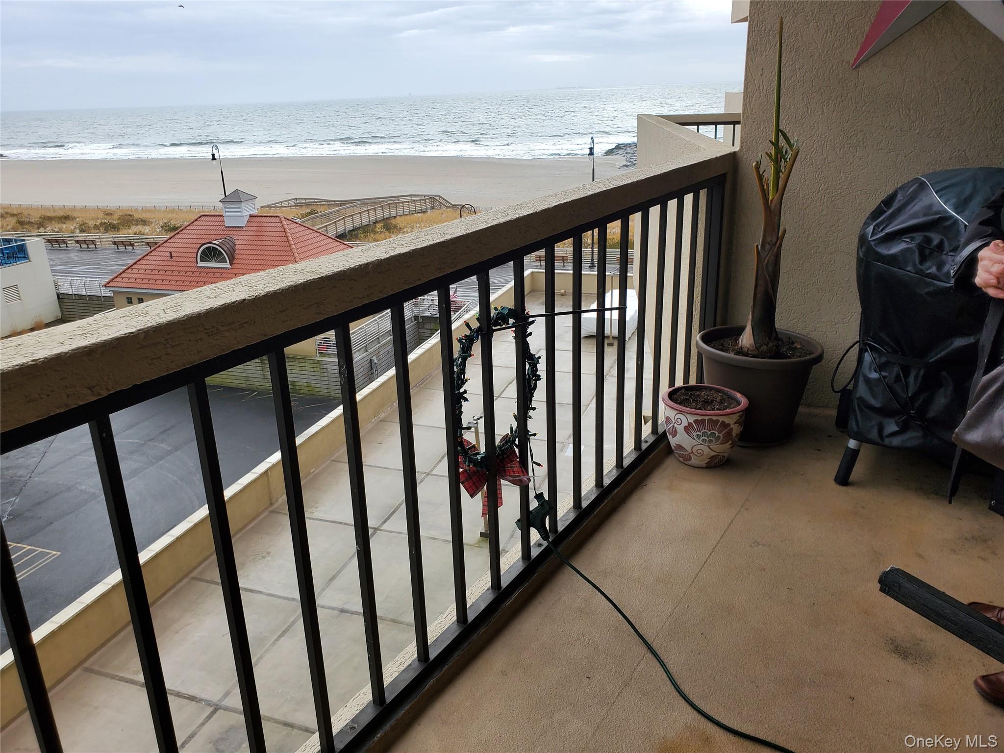 360 SHORE ROAD 5A