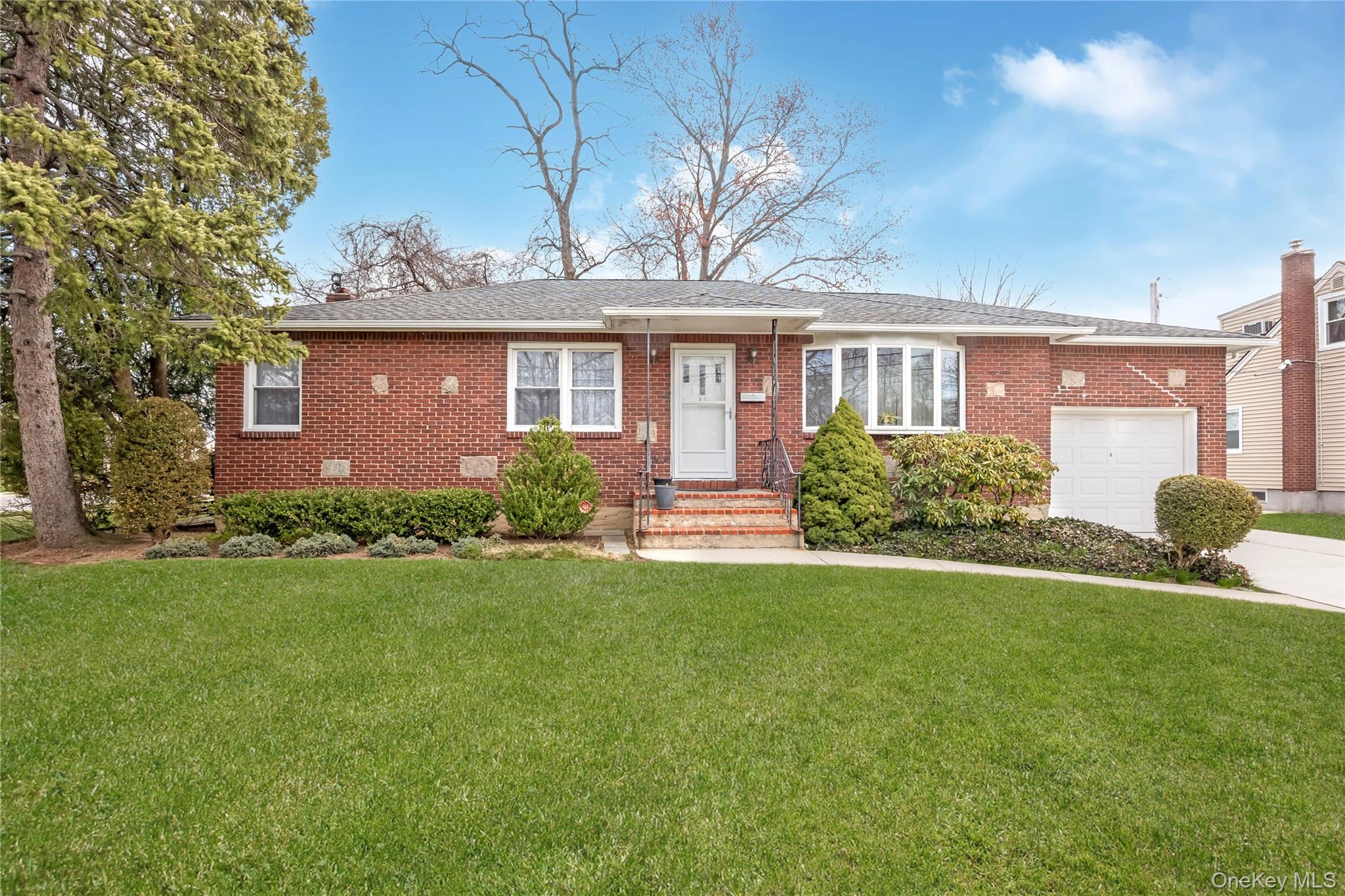 35 W Chestnut Street