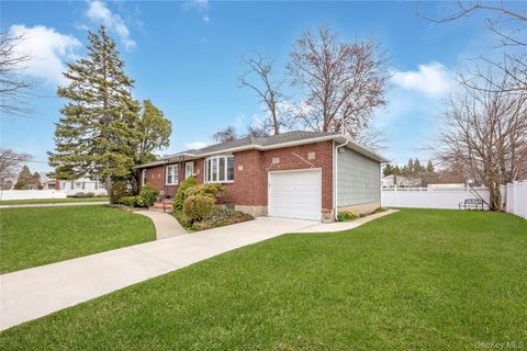 35 W Chestnut Street Farmingdale NY 11735