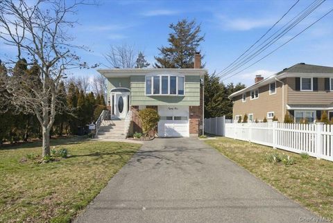 85 Unqua Road Massapequa NY 11758