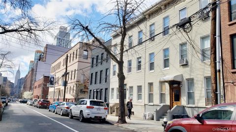 517 51st Avenue Long Island City NY 11101