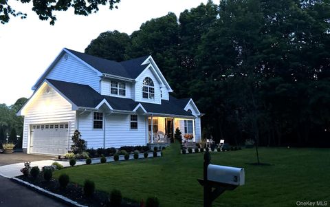 Photo of 3 Seatuck Cove Circle, Eastport, NY 11941 (MLS # 928011)