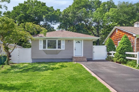 Homes For Sale - 196 Burney Blvd<br/> Mastic, NY 11950
