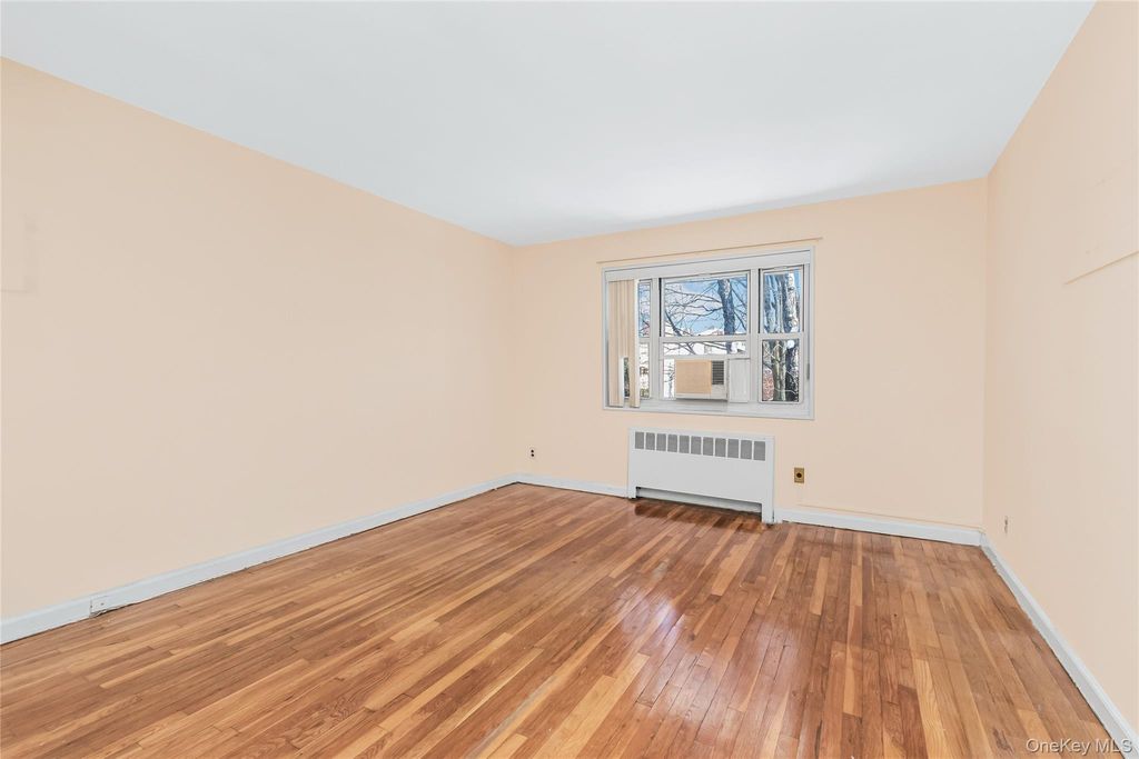 Photo of 6 Dehaven Drive #2E, Yonkers, NY 10703 (MLS # 954020)