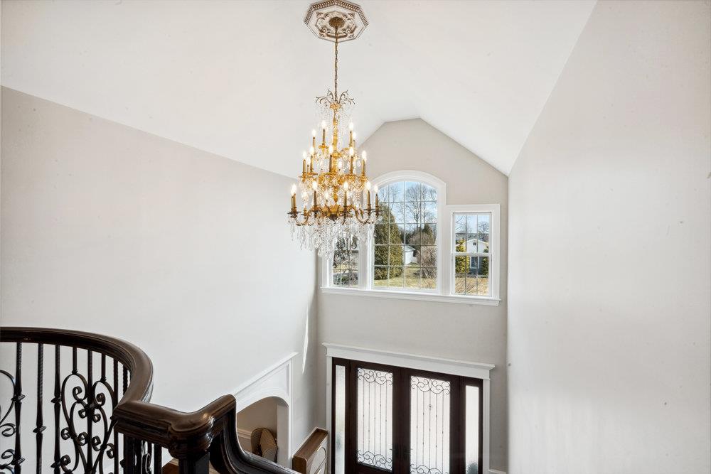 194 Shadybrook Lane, West Islip, New York image 8
