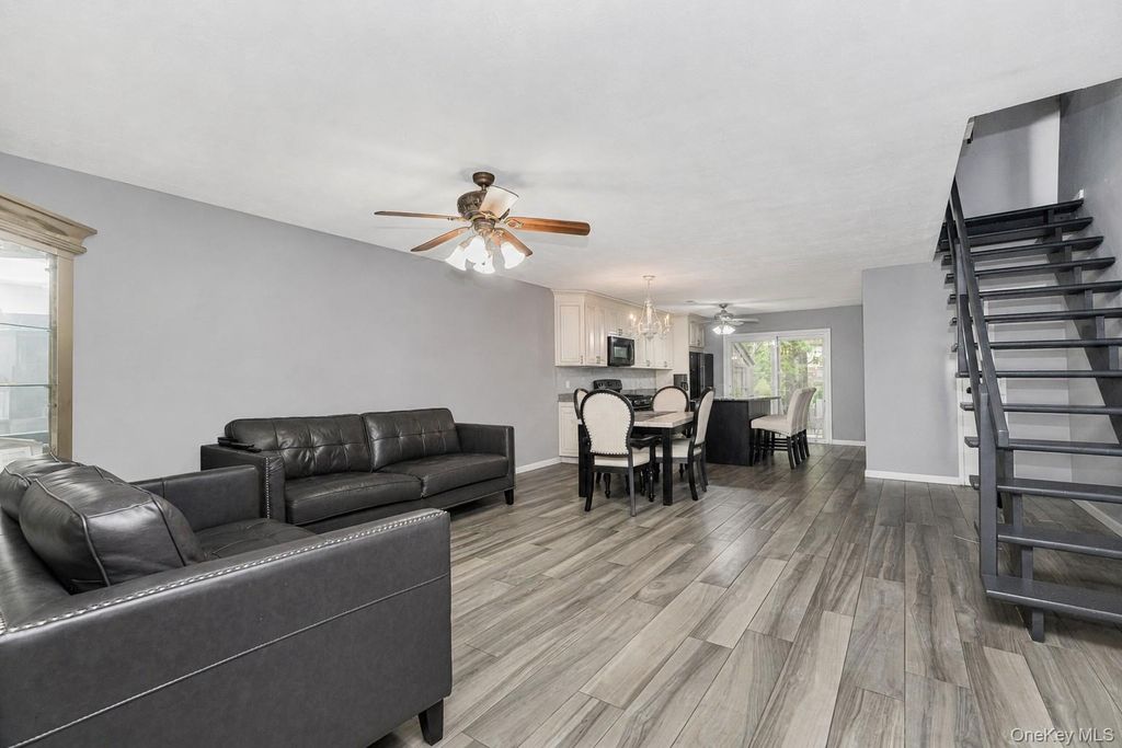 Photo of 76 Belmar Drive W, Staten Island, NY 10314 (MLS # 1000331)
