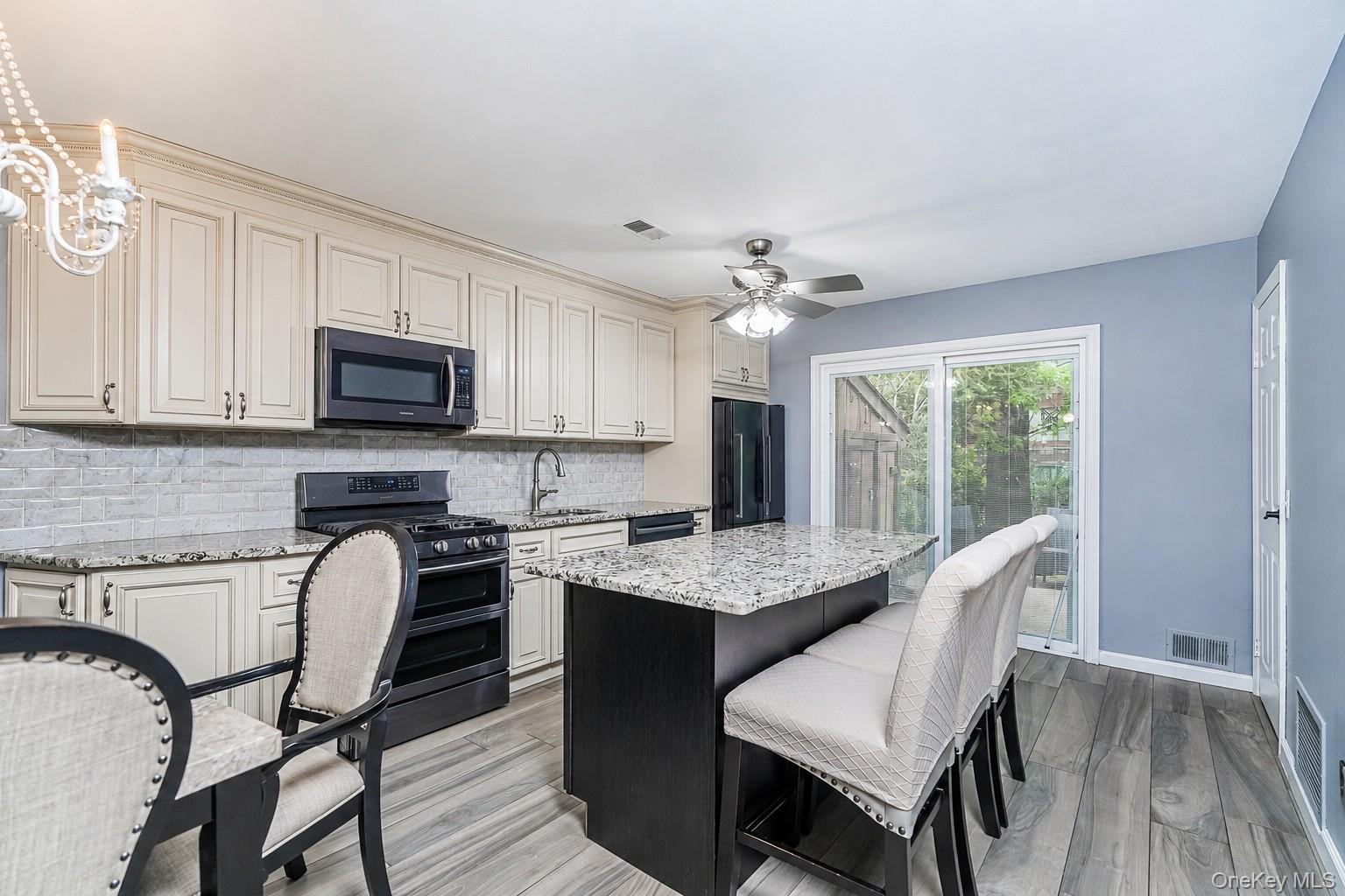 76 Belmar Drive W
