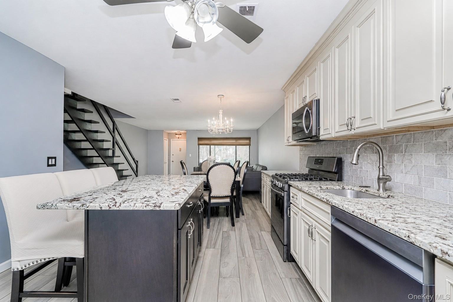 76 Belmar Drive W