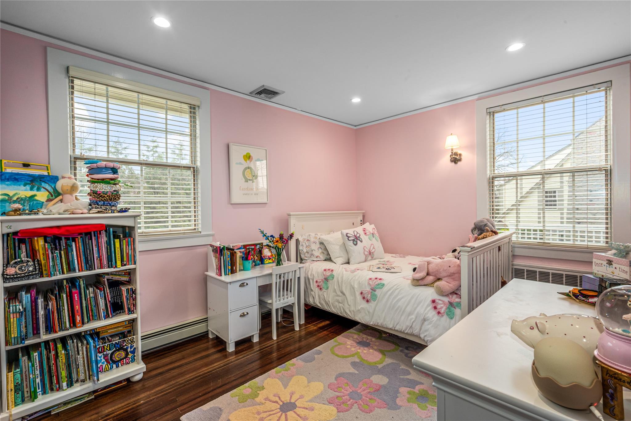 118 Euston Road, Garden City, New York image 23