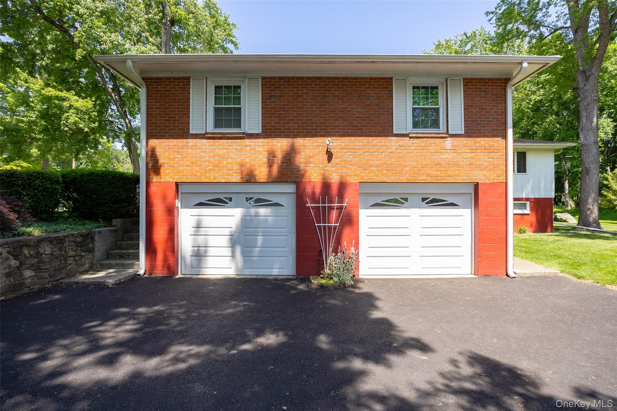 89 Edgehill Drive