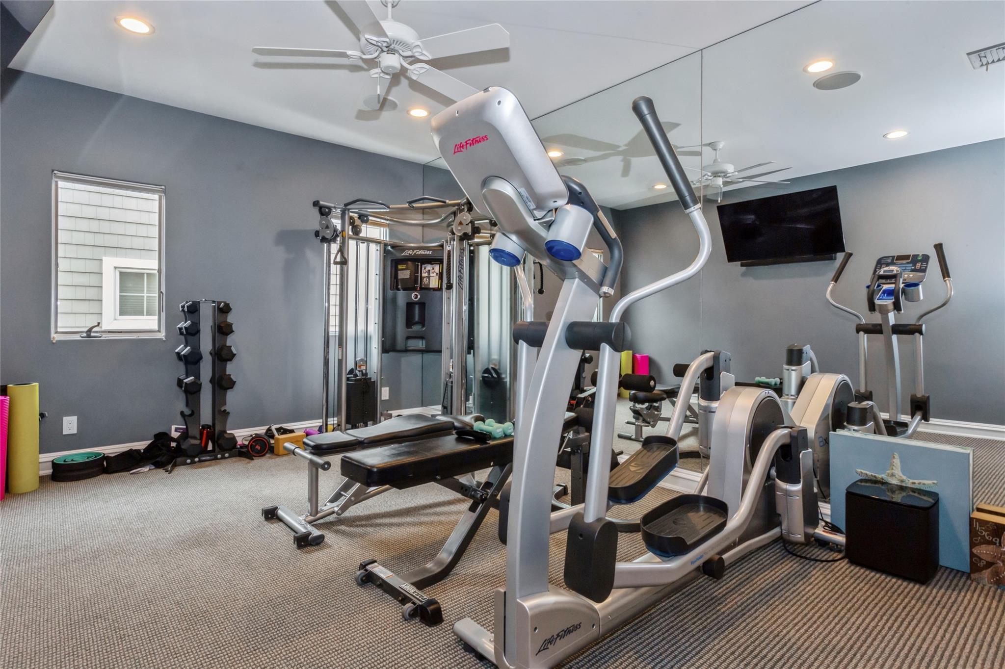 319 Harbor Drive, Lido Beach, New York image 16