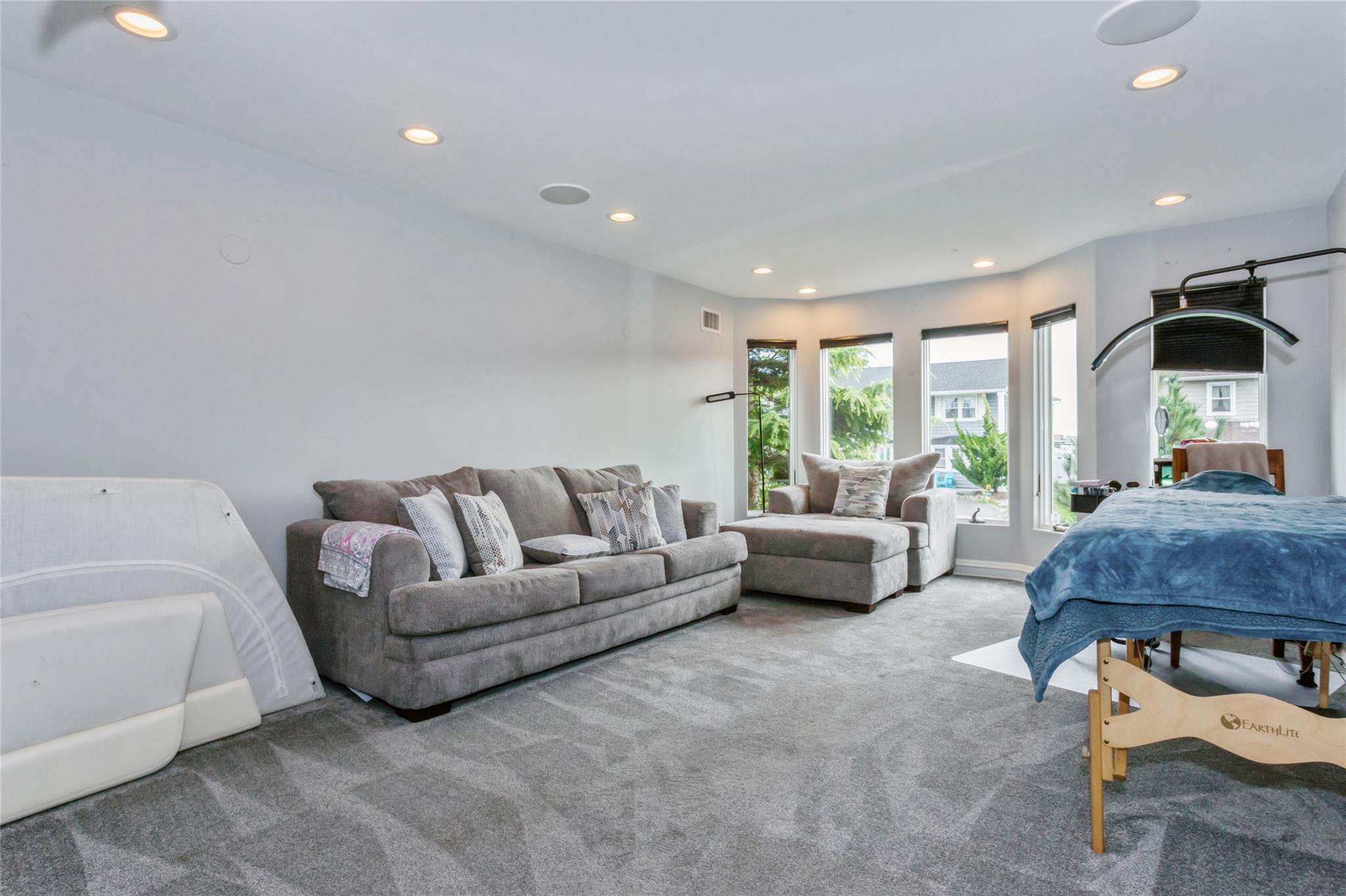 319 Harbor Drive, Lido Beach, New York image 28