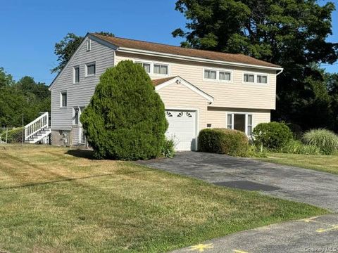 Homes For Rent - 5 Sheldon Drive<br/> Cornwall, NY 12518
