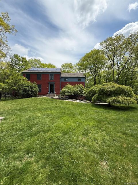 372 Bramertown Road Tuxedo Park NY 10987