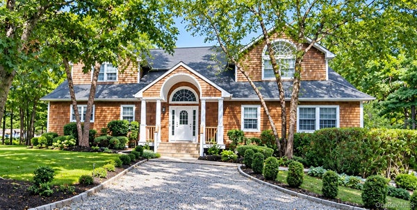 5 EMILY CT, HAMPTON BAYS, NY 11946 - Image 0bc7abfb24066dc2604cfcd8b217d4c2/150640014