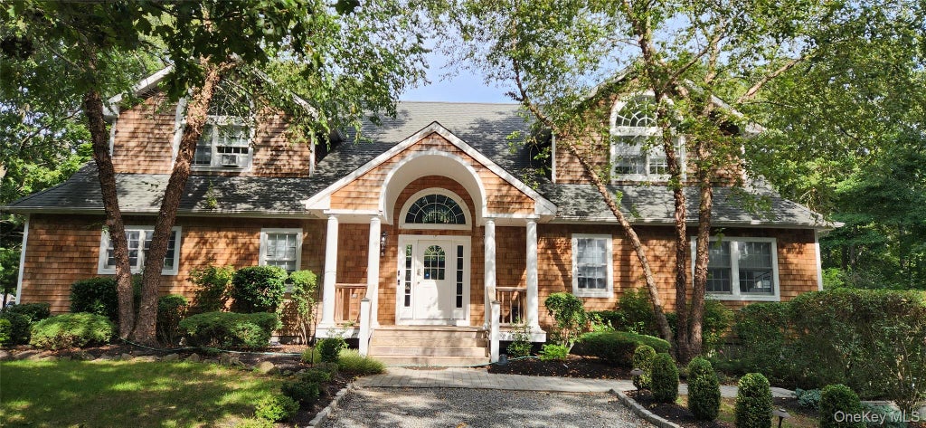 Photo of 5 Emily Court, Hampton Bays, NY 11946 (MLS # 1051417)