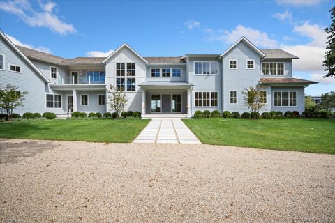 551 Main Street Quiogue NY 11978