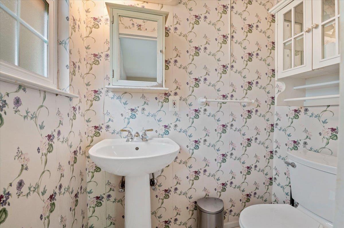 15 Maria Court, Holbrook, New York image 14