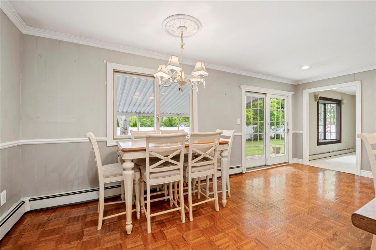 15 Maria Court, Holbrook, New York image 6