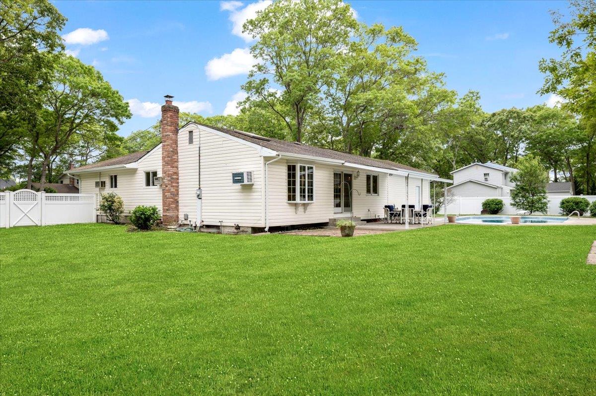 15 Maria Court, Holbrook, New York image 19