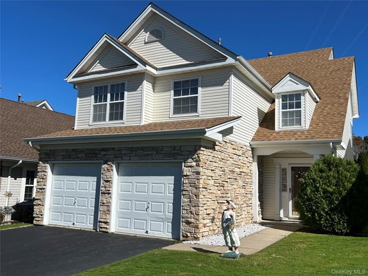 33 PERRI CIR, MIDDLE ISLAND, NY 11953 - Image 0bc9aecfa286a67016d8e8d0450bc6a8/2578813989