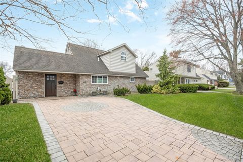 Photo of 138 Rim Lane, Hicksville, NY 11801 (MLS # 984205)